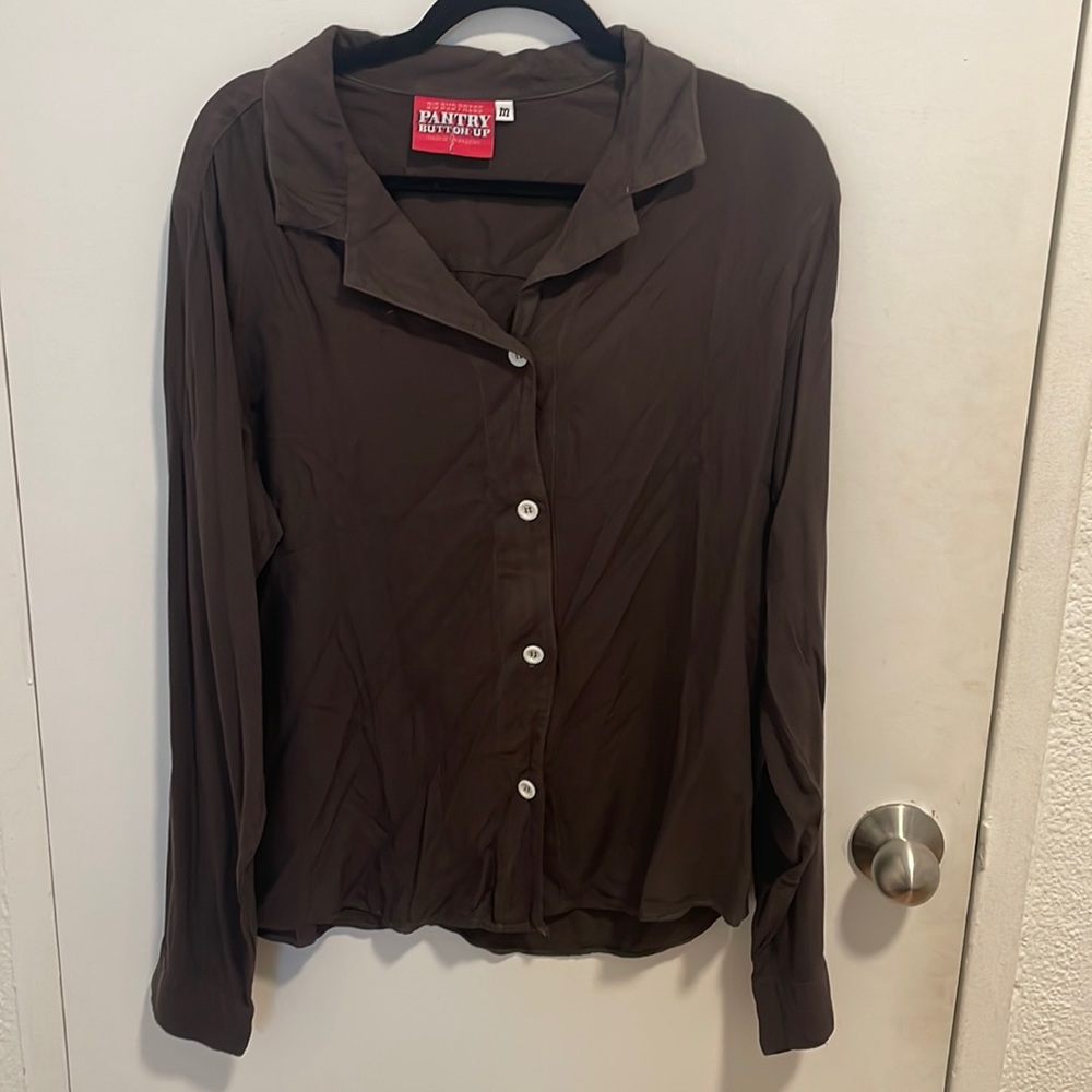 Big bud press pantry button up